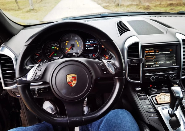 Porsche Cayenne cena 69900 przebieg: 139541, rok produkcji 2011 z Legionowo małe 172